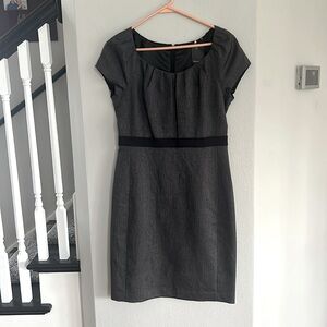Tahari short sleeve Ember dress charcoal gray black size 6 NEW